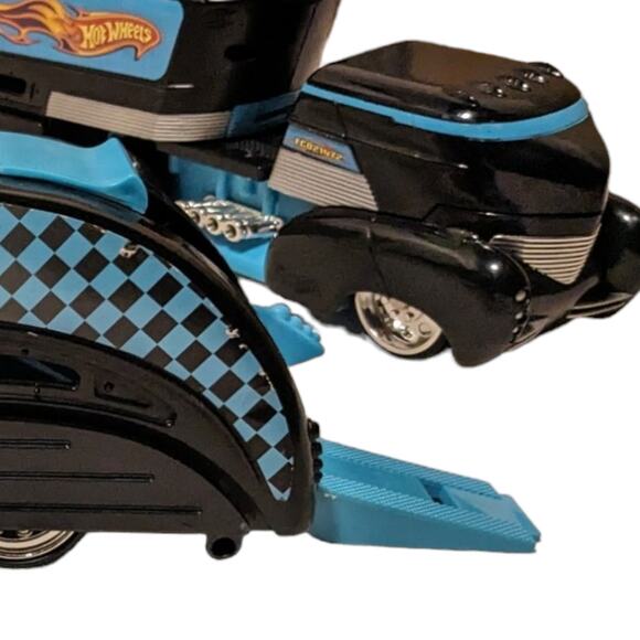 Set of 2 Mattel 2002 Hot Wheels Car Carrier Vehicle Semi Truck FCO21472 Vintage - Picture 4 of 5